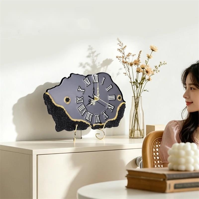 Black Crystal Chip Gold Edged  - đánh giá và giá Resin Art Wall Clock